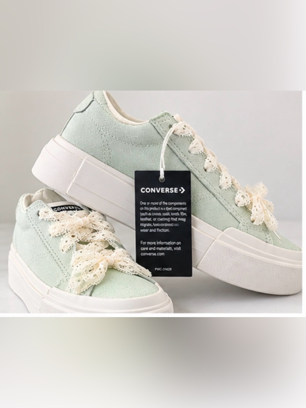 Converse Cruise Low platform sneakers in “Surplus Mint" with Cream Lace Shoelace
